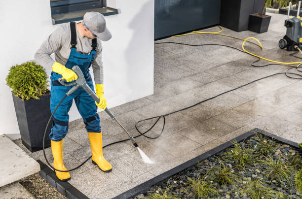 Best Garage Pressure Washing  in Cameron, WI